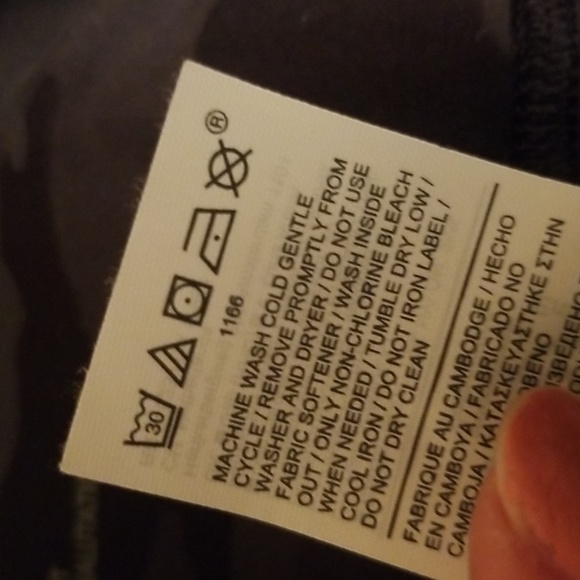 Athleta Salutation Stash Pocket 16.5" Skort Gray Camo S - Picture 7 of 8